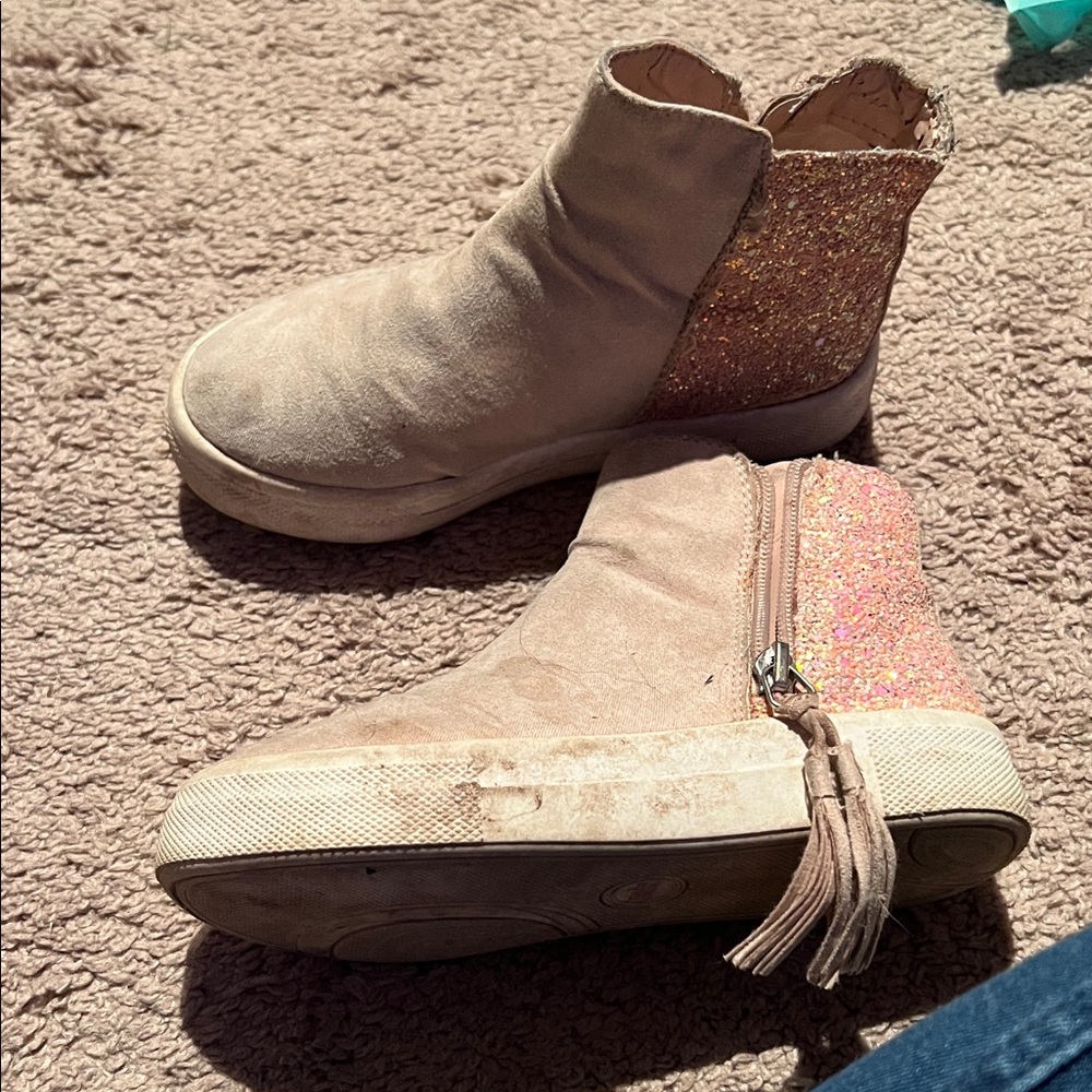 Beige Ankle Boots with Glitter Back